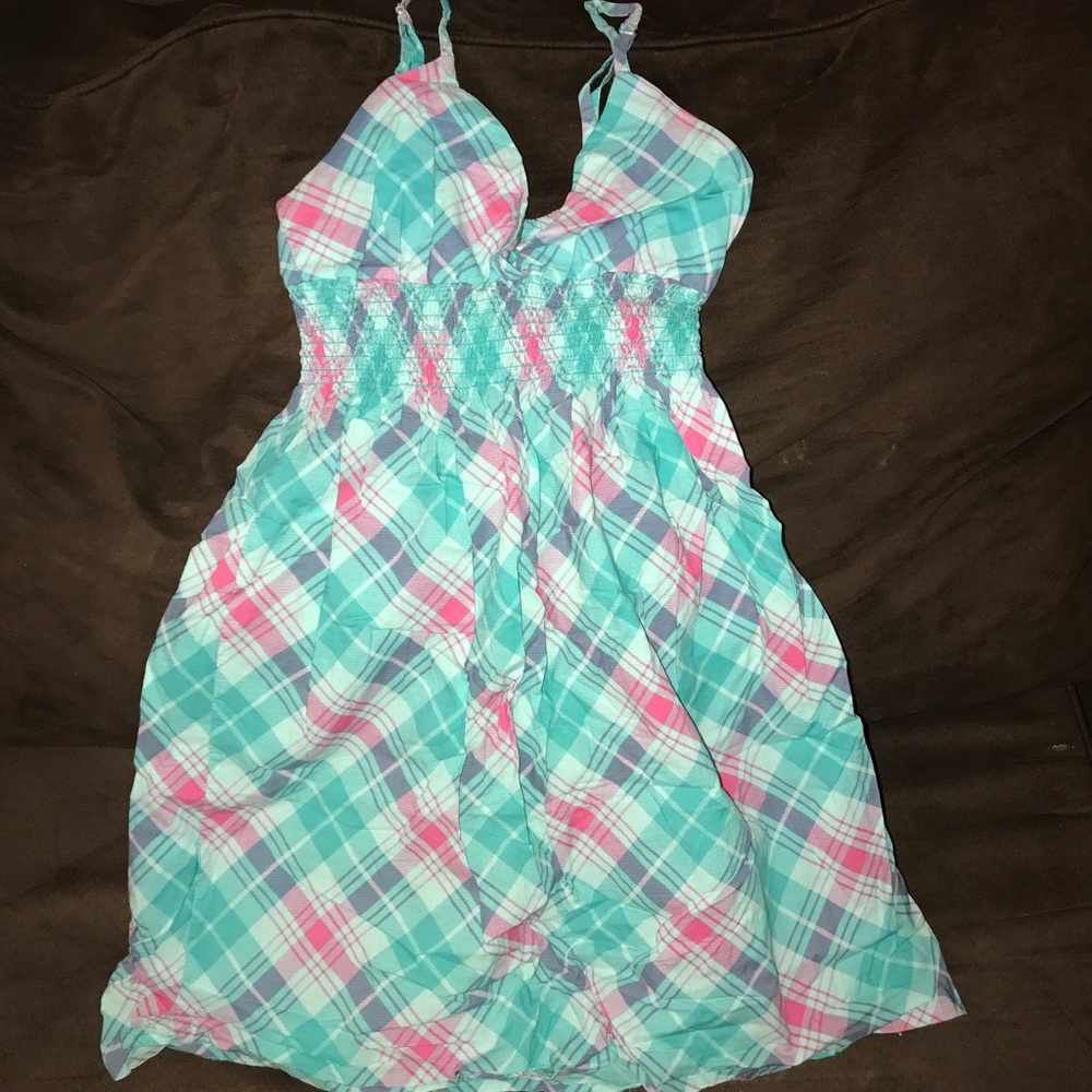 Cute little dress (c)